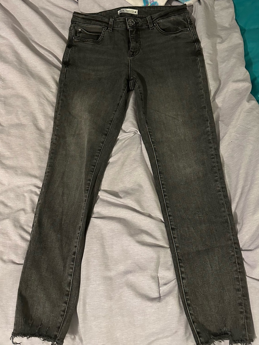 Zara Women's Black Skinny Jeans Size 8
